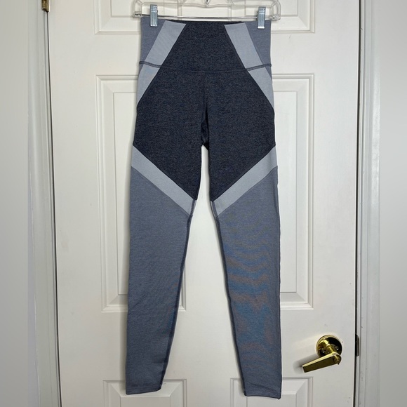 NWOT Old Navy Active Go-Dry Leggings S Grey Multi - Picture 2 of 12